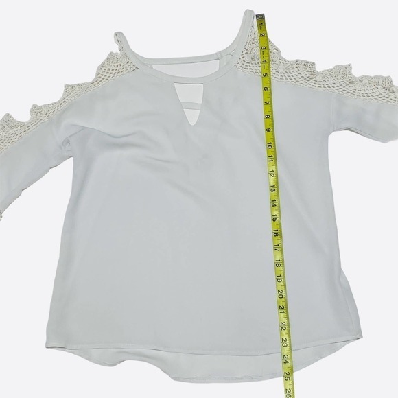 LE Lis White Crochet Lace Cut-Out Blouse Small - Picture 9 of 12